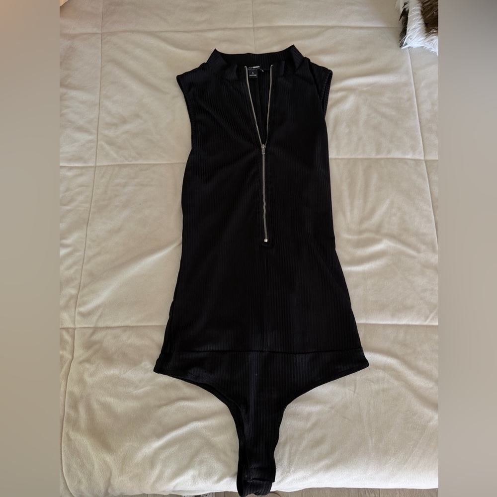 Fashion Nova Black Sleeveless Bodysuit